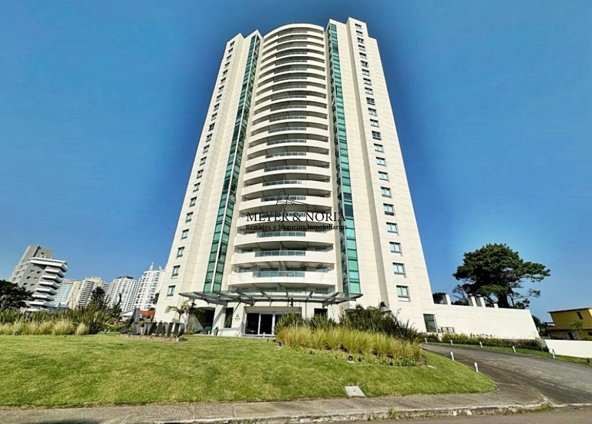 Apartamento ID.3 - Apto 3 dormitorios, vista a la Brava, edificio con servicios