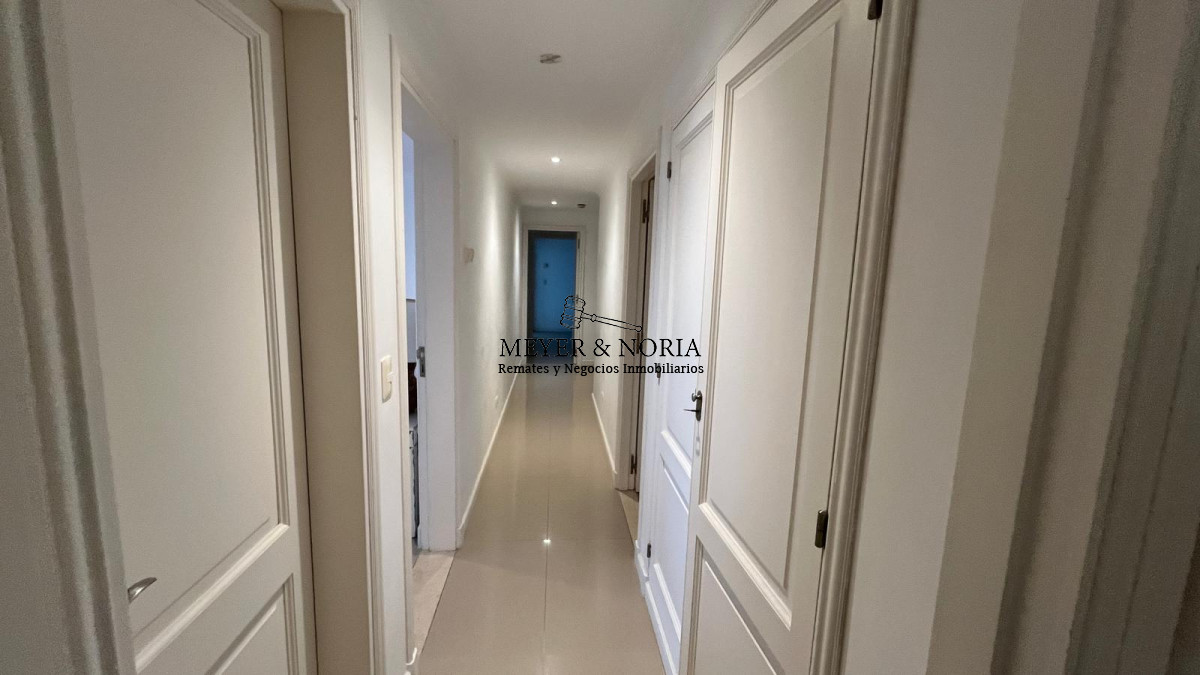 Apartamento ID.68 - Apto en playa Mansa de 3 suites, parrillero propio y todos los servicios