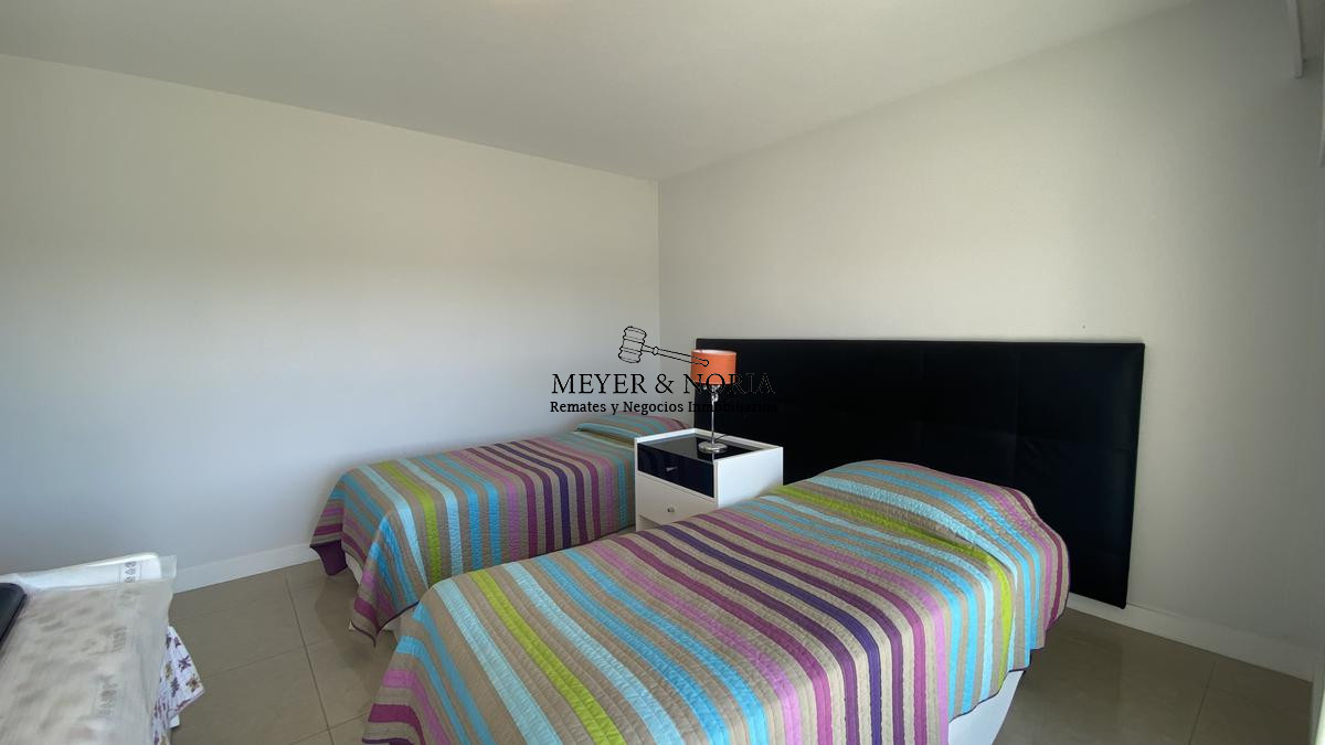 Apartamento ID.16 - Aquarela piso alto, 2 dorm mas dependencia 