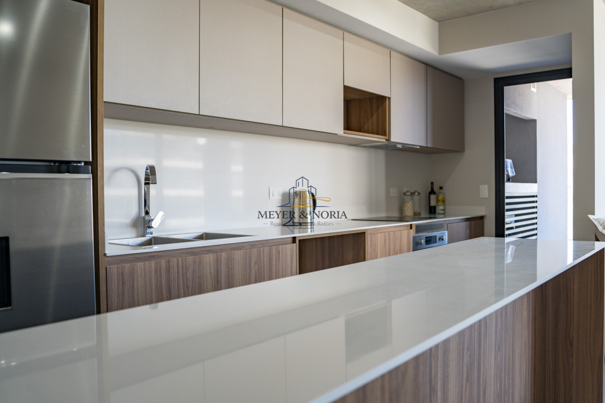 Apartamento ID.126 - Apartamento de 2 dormitorios con vista al mar, Punta del Este Playa Brava