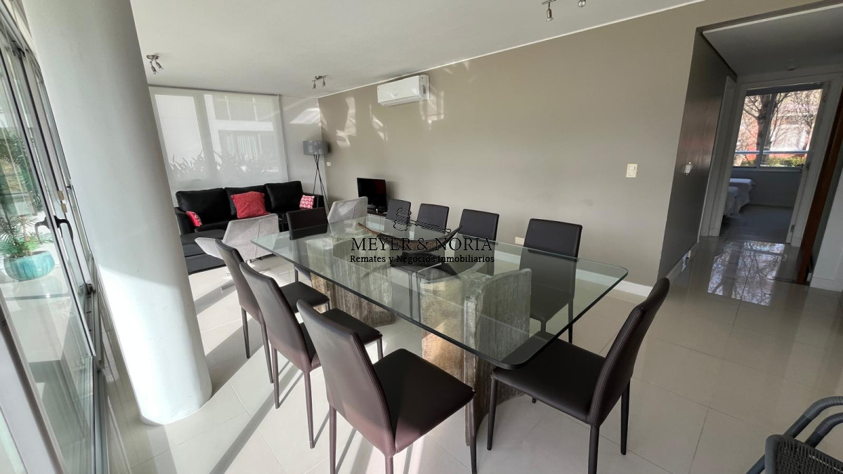 Apartamento ID.53 - Apto en venta de 2 dorm con parrillero propio en Playa Brava