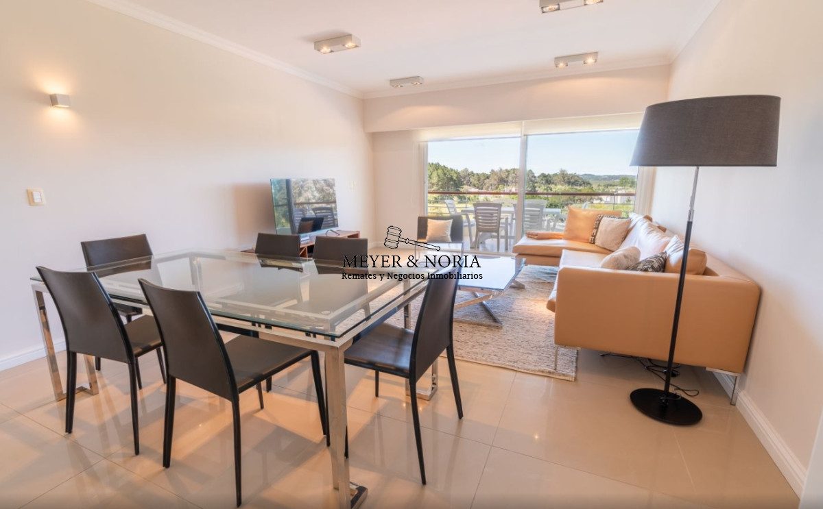 Apartamento ID.44 - Venta de apto alta gama. dos dormitorios, todos los servicios 