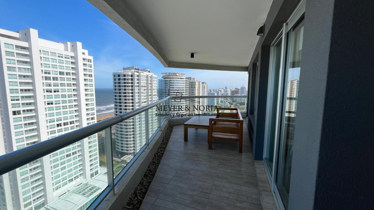 Apartamento ID.84 - Piso alto, parrillero propio, 3 dorm más dep, todos los servicios, Playa Brava pda 10