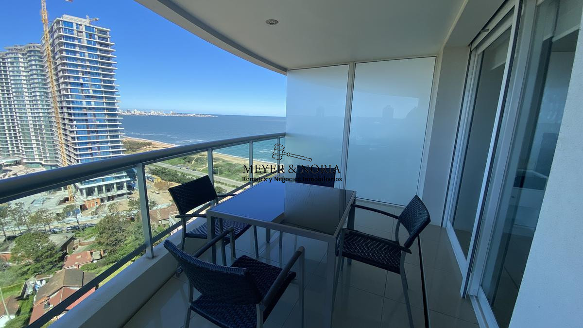 Apartamento ID.16 - Aquarela piso alto, 2 dorm mas dependencia 