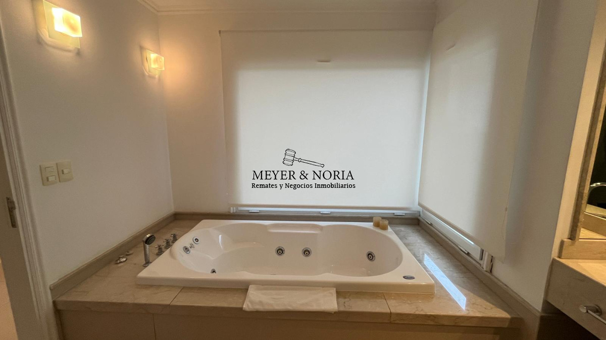 Apartamento ID.68 - Apto en playa Mansa de 3 suites, parrillero propio y todos los servicios