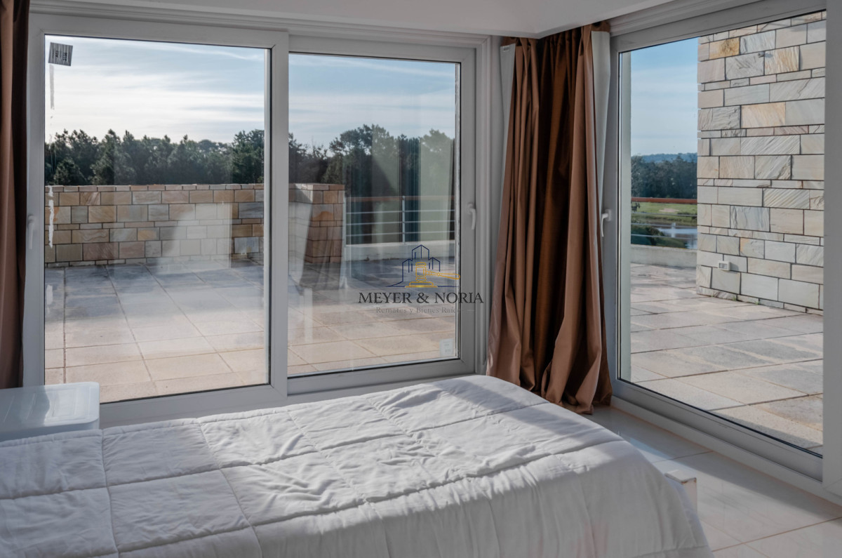 Apartamento ID.213 - Penthouse de 3 dorm, parrillero propio y servicios