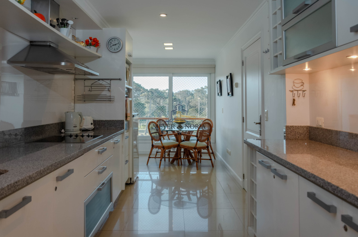 Apartamento ID.209 - Veramansa, vista al mar, 3 dorm más dep, parrillero propio y todos los servicios