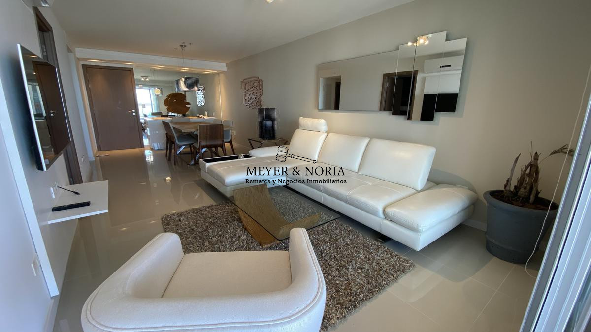Apartamento ID.13 - Piso alto, parrillero propio, 3 dorm más dep,, Playa Brava pda 10