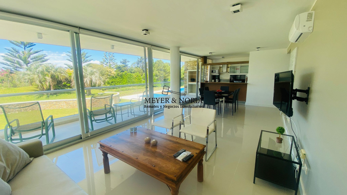 Apartamento ID.47 - Apto en venta de 3 dormitorios, con parrillero propio - Playa Brava