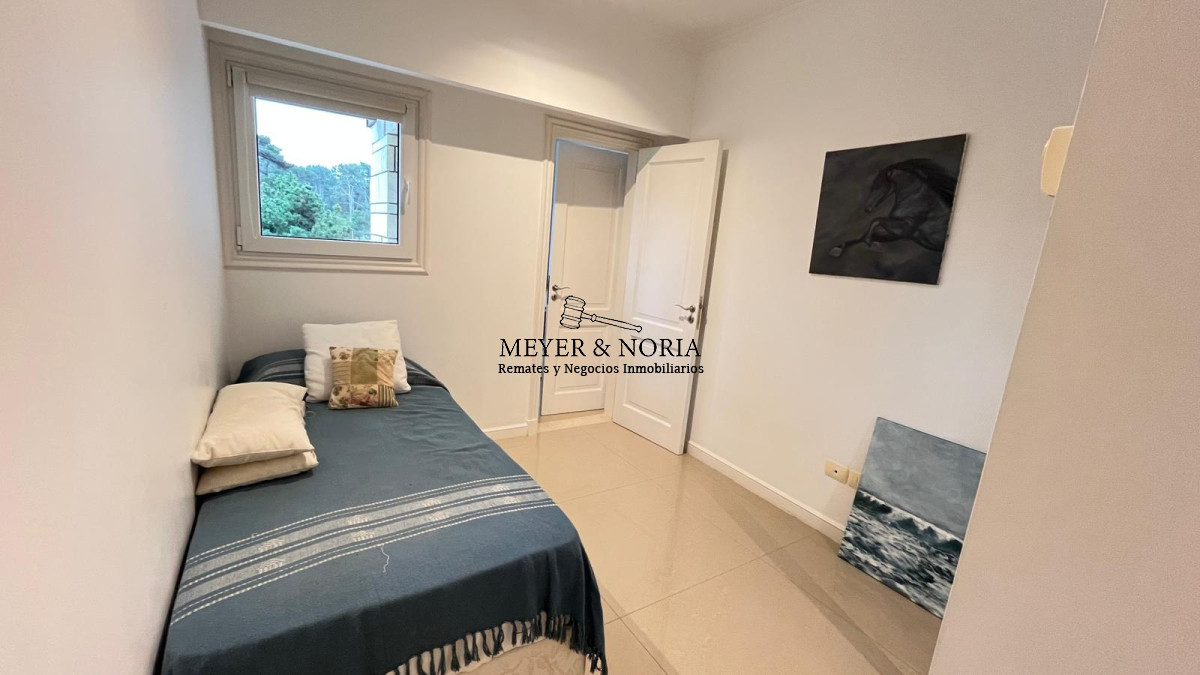 Apartamento ID.68 - Apto en playa Mansa de 3 suites, parrillero propio y todos los servicios