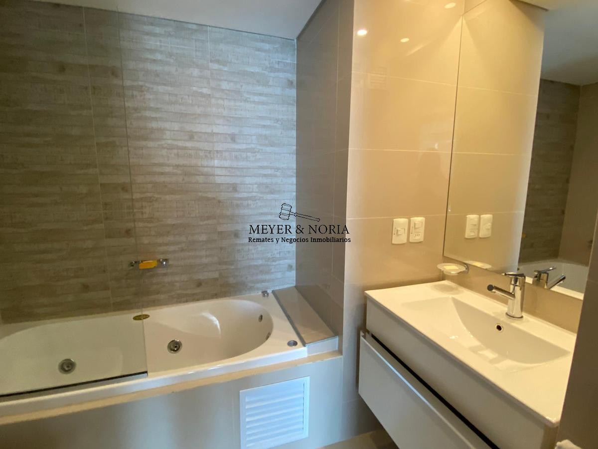 Apartamento ID.4 - Apto en playa brava, 1 dormitorio, terraza, parrillero, servicios
