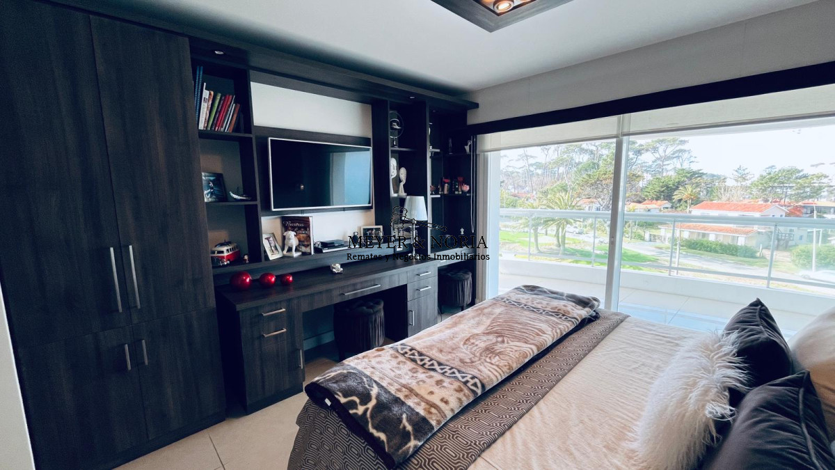 Apartamento ID.61 - Venta Aquarela, 2 dorm en suite, más dependencia y todos los servicios 