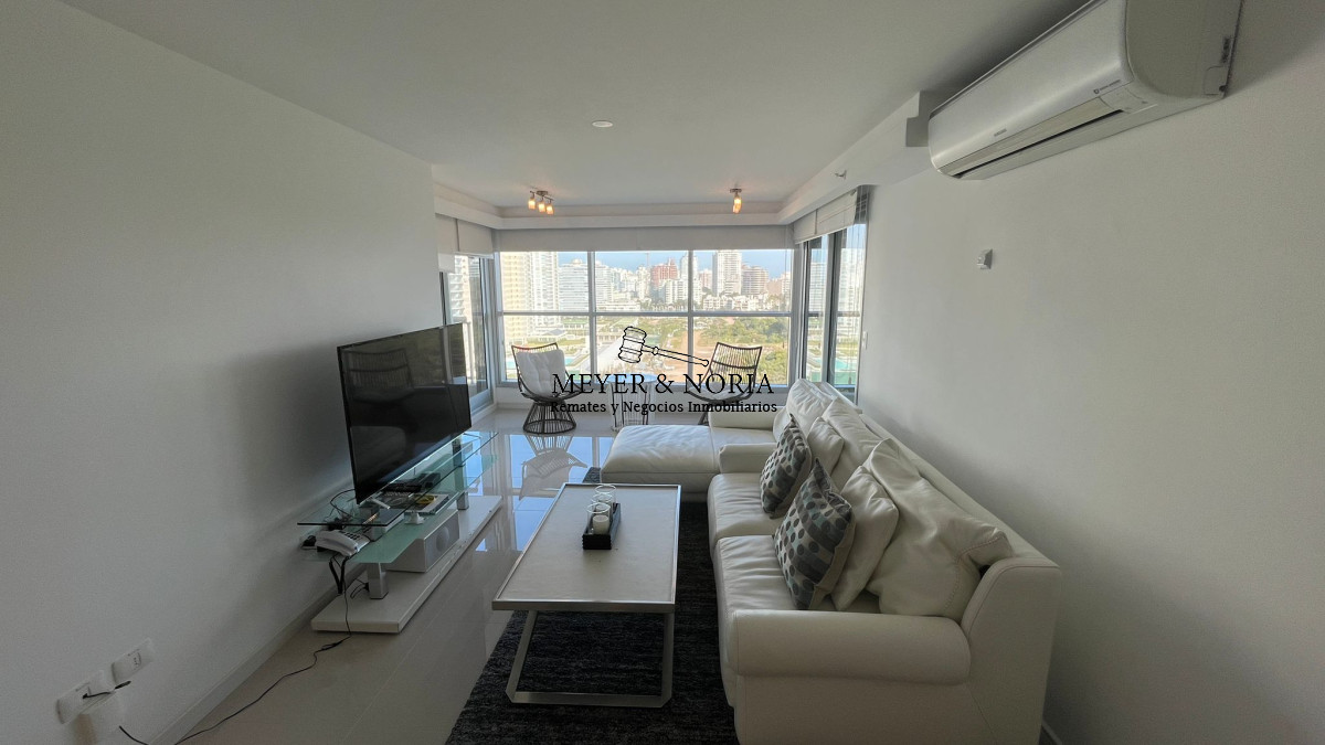 Apartamento ID.28 - Apto de 2 dormitorios mas dependencia y parrillero propio!