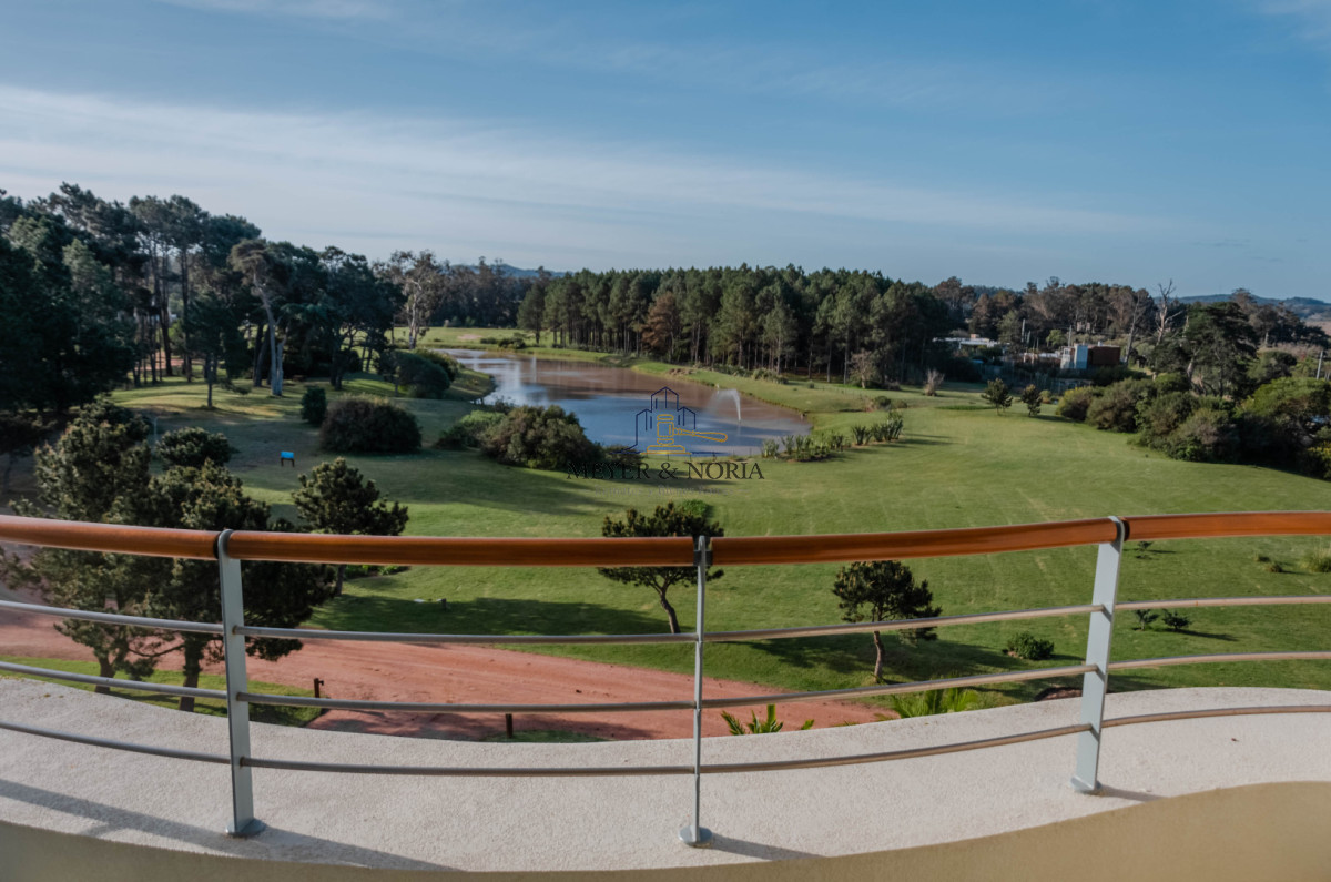 Apartamento ID.213 - Penthouse de 3 dorm, parrillero propio y servicios