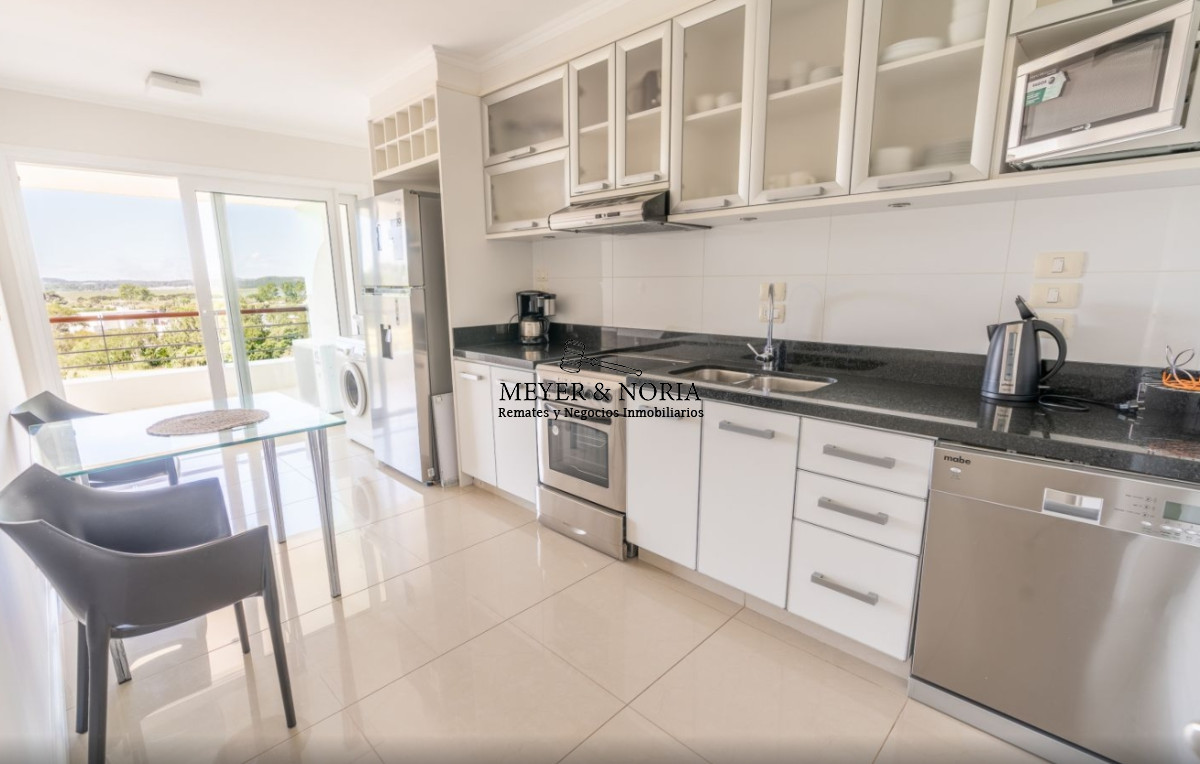 Apartamento ID.44 - Venta de apto alta gama. dos dormitorios, todos los servicios 