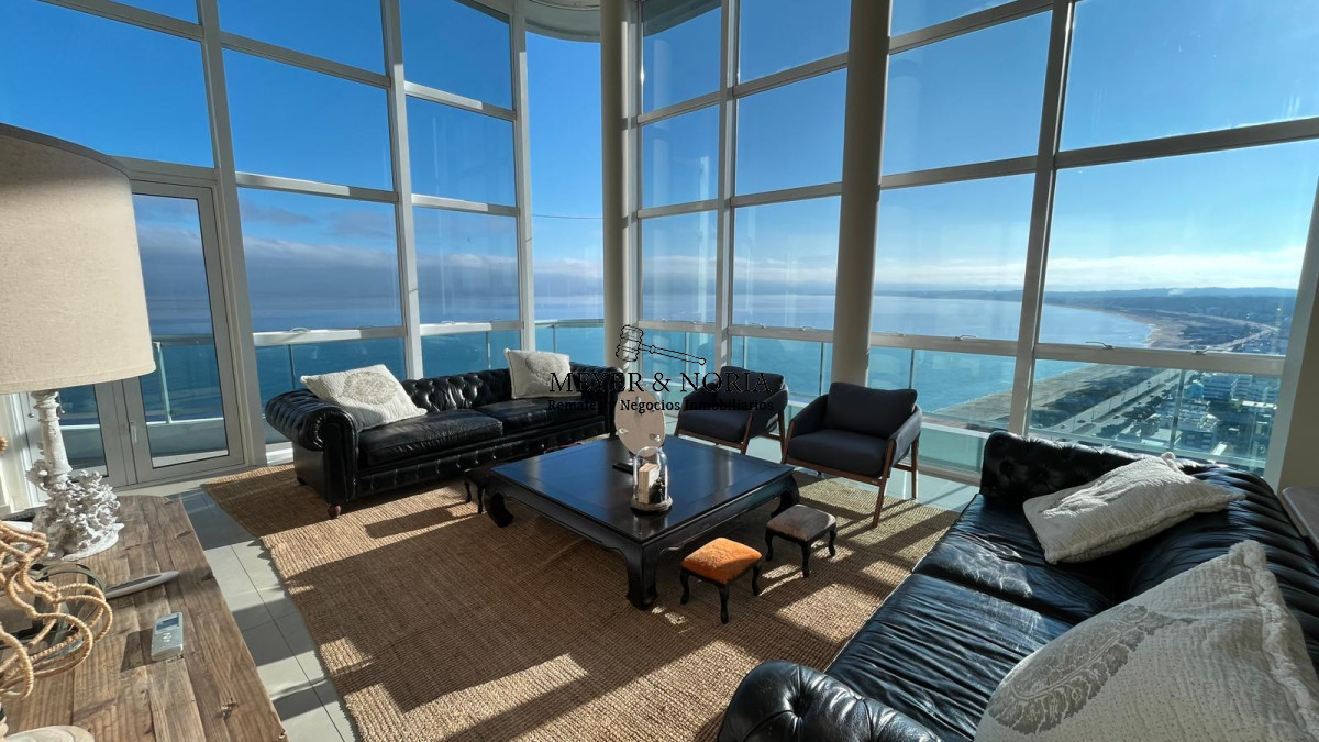 Apartamento ID.57 - Penthouse de 4 suites mas dependencia y todos los servicios