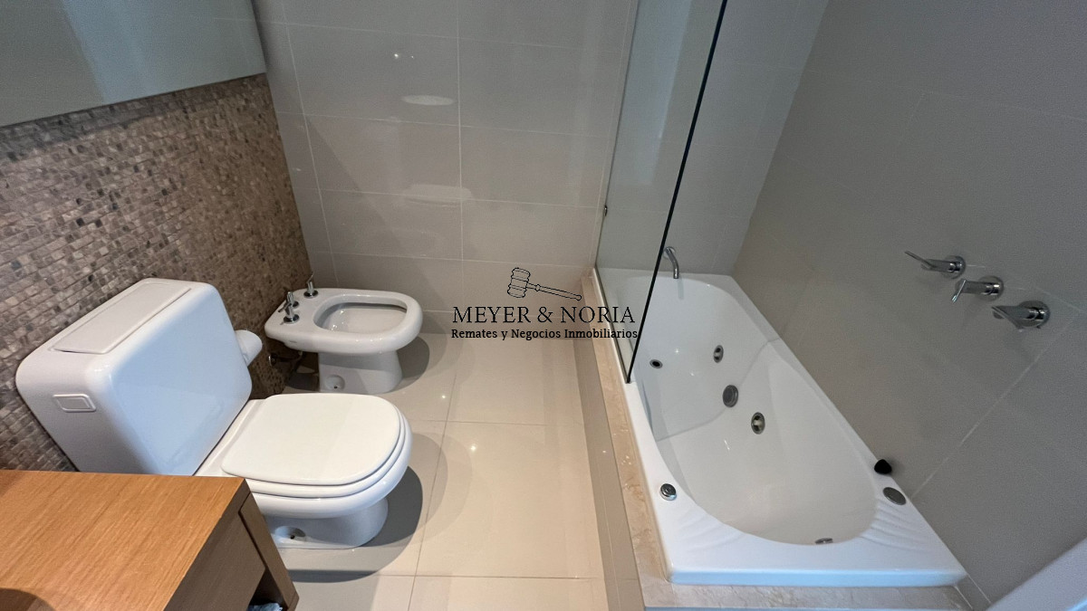 Apartamento ID.52 - Apto en venta en la Brava de un dorm en suite, con barbacoa y servicios 