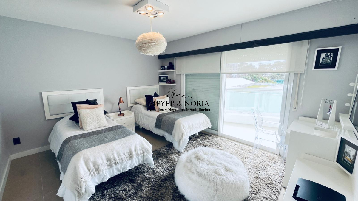 Apartamento ID.61 - Venta Aquarela, 2 dorm en suite, más dependencia y todos los servicios 