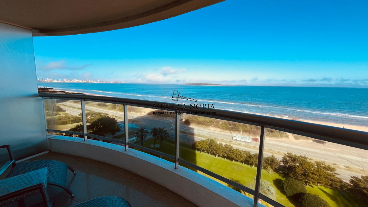 Apartamento ID.63 - Alquiler Aquarela, esquinero a Punta Ballena, 3 suites mas dependencia y baño de servicio