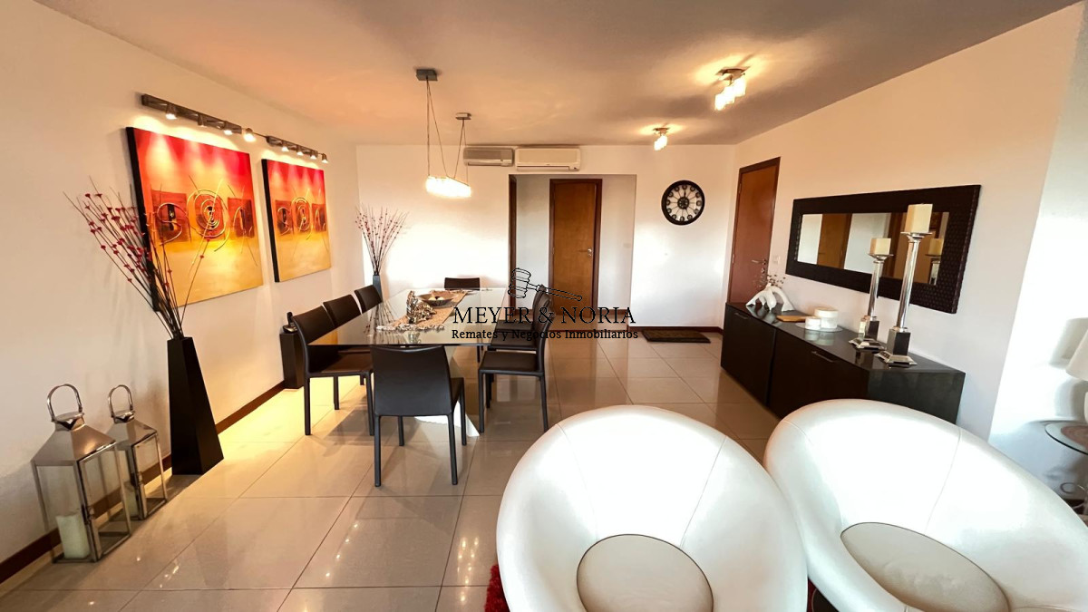 Apartamento ID.51 - Apto en Playa Brava, 3 suite mas dep y baño de servio, terraza con parrillero, servicios