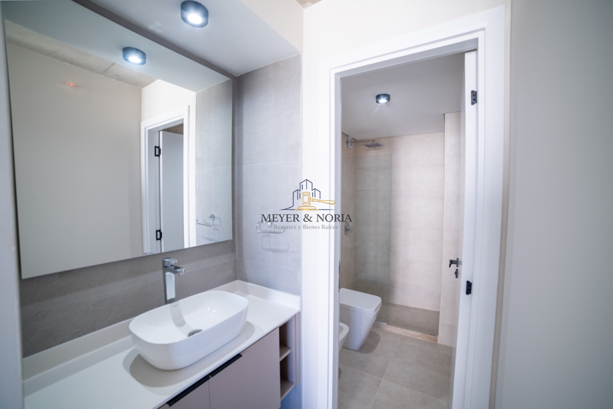 Apartamento ID.126 - Apartamento de 2 dormitorios con vista al mar, Punta del Este Playa Brava