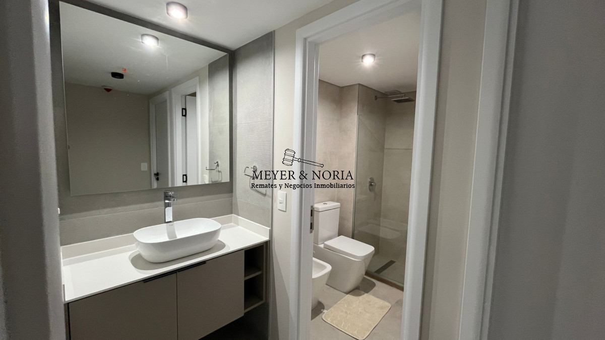 Apartamento ID.126 - Apartamento de 2 dormitorios con vista al mar, Punta del Este Playa Brava