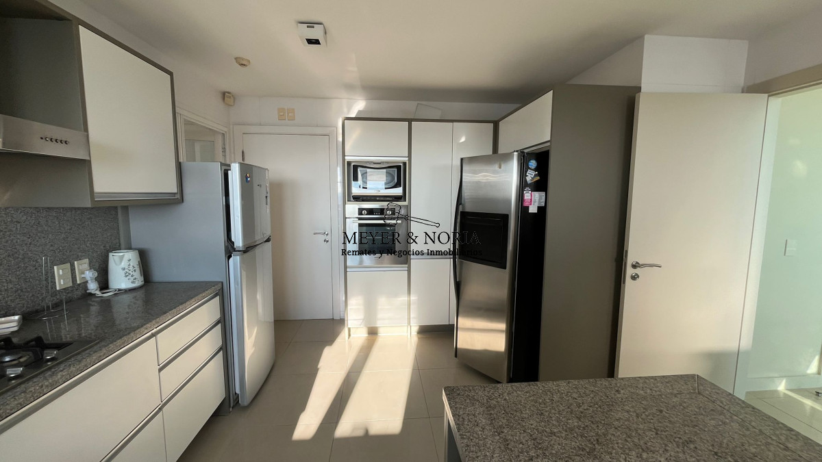 Apartamento ID.57 - Penthouse de 4 suites mas dependencia y todos los servicios