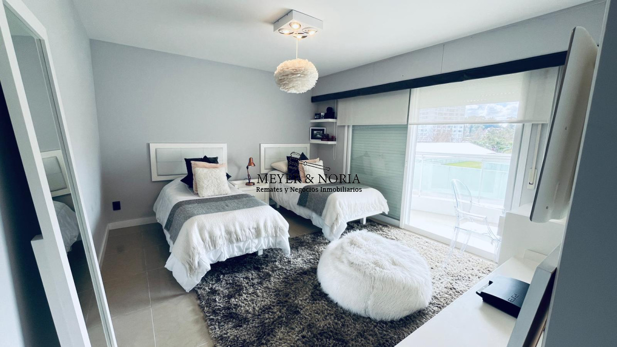 Apartamento ID.61 - Venta Aquarela, 2 dorm en suite, más dependencia y todos los servicios 