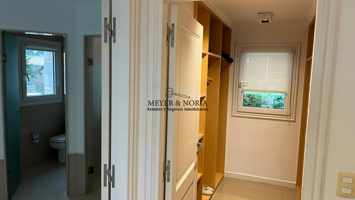 Apartamento ID.68 - Apto en playa Mansa de 3 suites, parrillero propio y todos los servicios