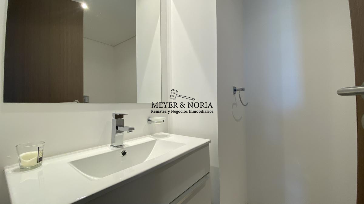 Apartamento ID.8 - Departamento, 2 dormitorios dep, con parrillero y servicios- Playa Brava