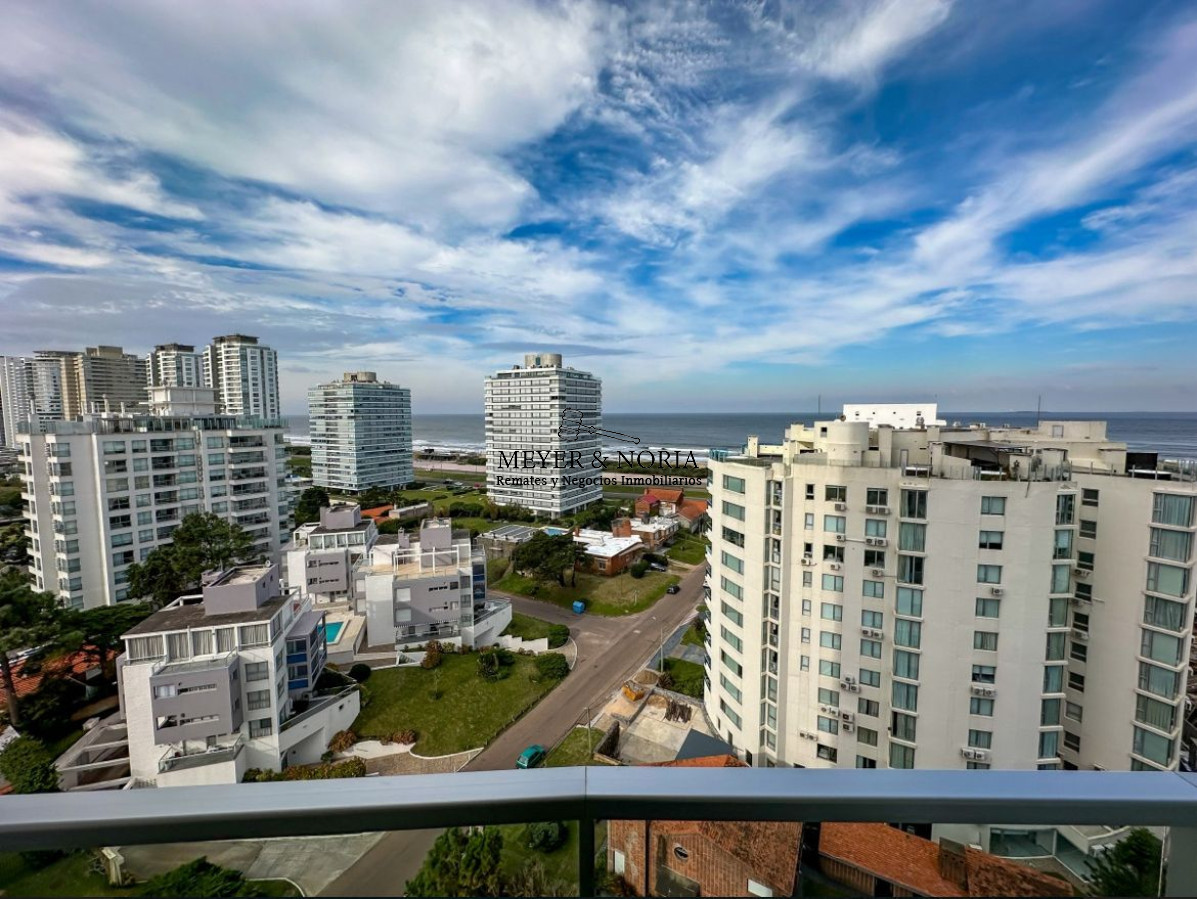 Apartamento ID.3 - Apto 3 dormitorios, vista a la Brava, edificio con servicios