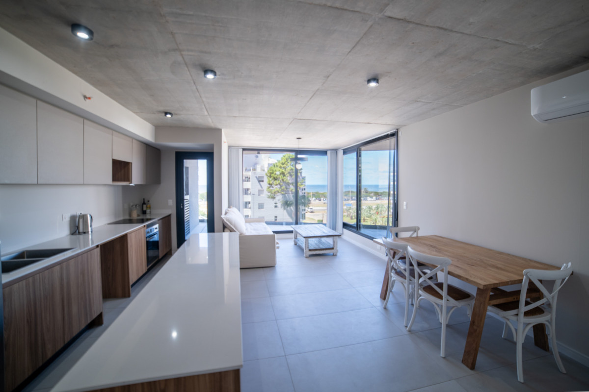 Apartamento de 2 dormitorios con vista al mar, Punta del Este Playa Brava