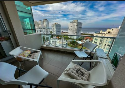 Apto 3 dormitorios, vista a la Brava, edificio con servicios