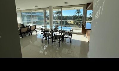 Apto de 3 dormitorios, con parrillero propio - Playa Brava