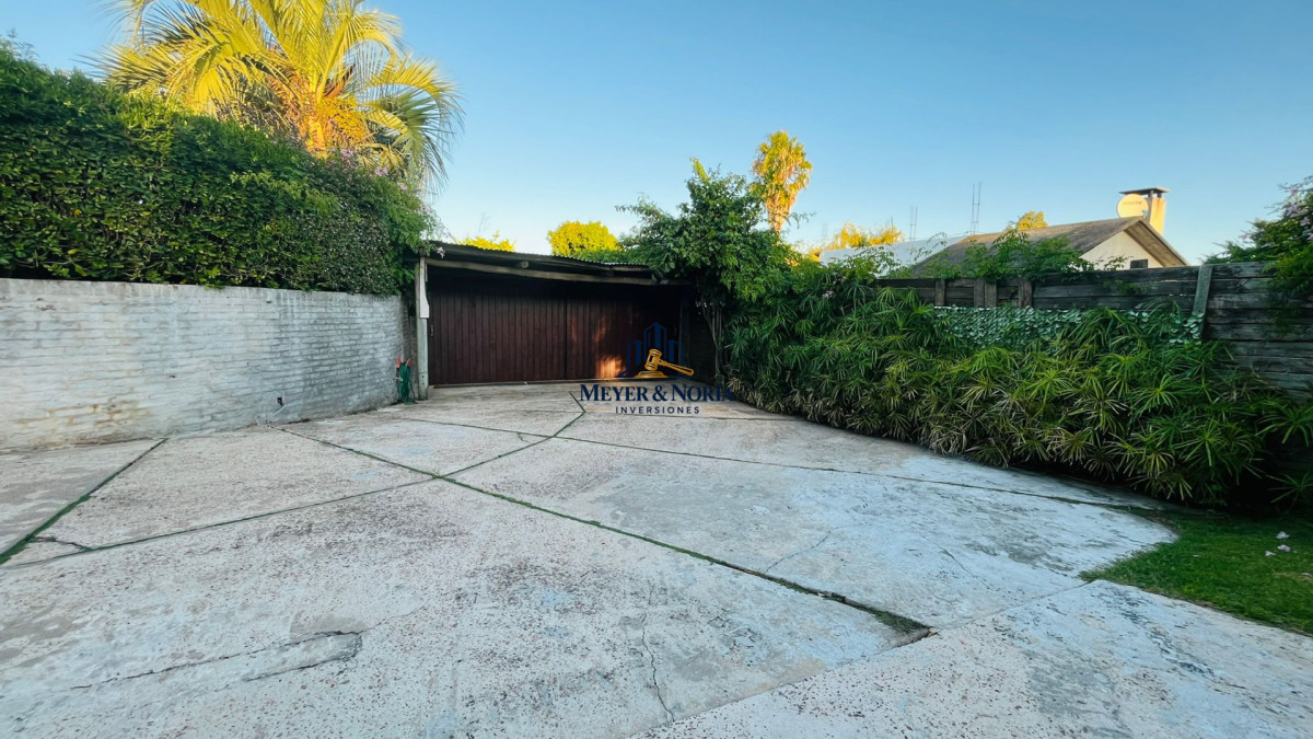 Casa ID.128 - Casa 3 dormitorios con piscina 
