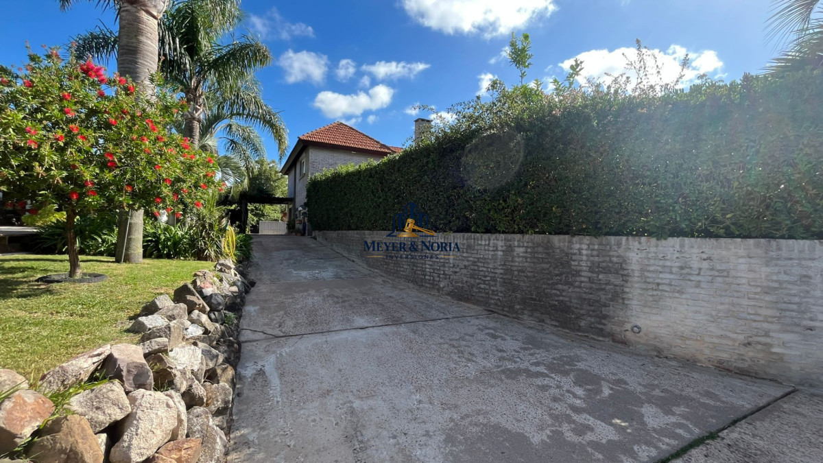 Casa ID.128 - Casa 3 dormitorios con piscina 