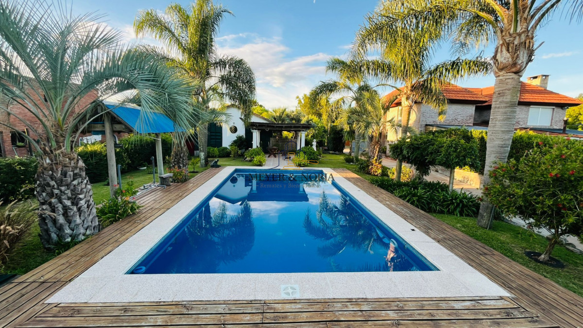 Casa ID.128 - Casa 3 dormitorios con piscina 