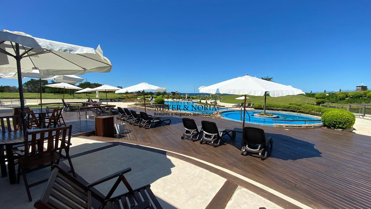 Apartamento ID.44 - Venta de apto alta gama. dos dormitorios, todos los servicios 