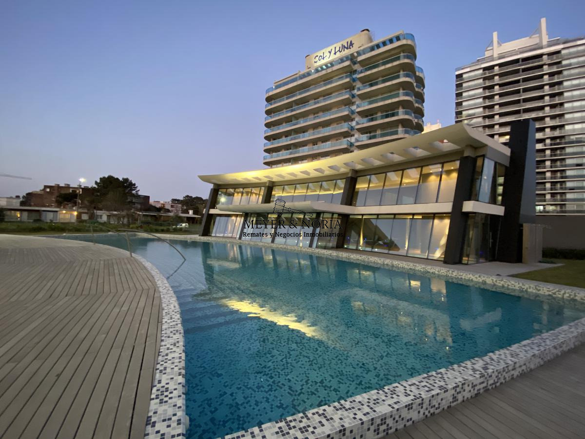 Apartamento ID.111 - Apto en Artower de dos dormitorios, con servicios