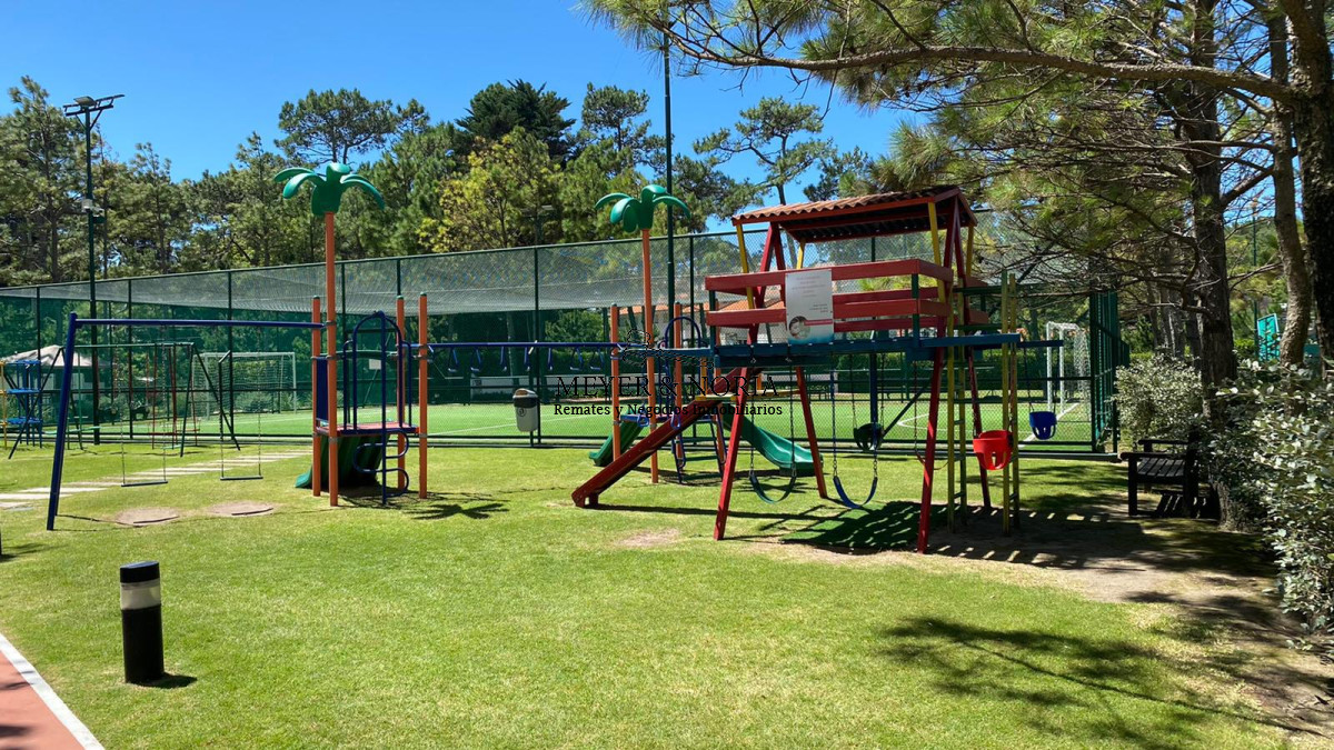 Apartamento ID.15 - Torre de alta gama, vista al mar, 2 dorm más servicio- Playa Mansa