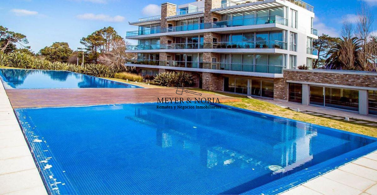 Apartamento ID.47 - Apto en venta de 3 dormitorios, con parrillero propio - Playa Brava
