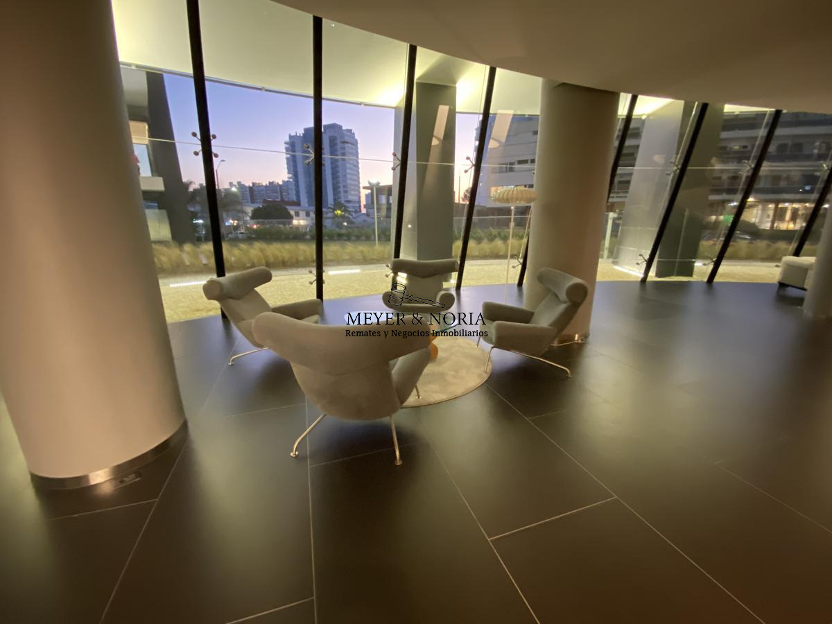 Apartamento ID.111 - Apto en Artower de dos dormitorios, con servicios