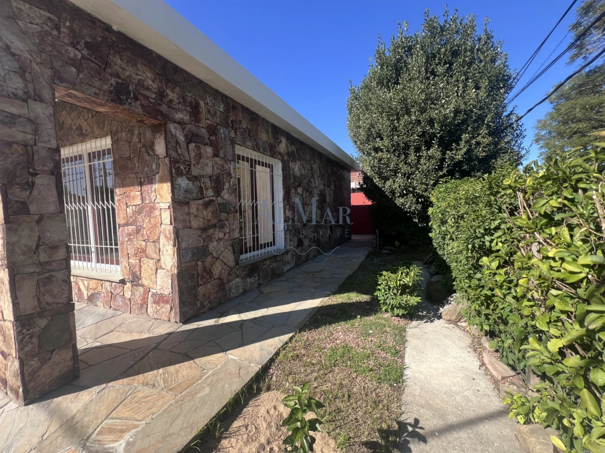 Casa ID.31 - Venta casa 2 dormitorios zona Pinares