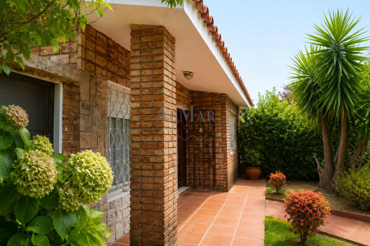 Casa ID.44 -  Casa en venta en Montevideo 📍 Dr. Alejandro Gallinal — A solo 3 cuadras de Av. Italia