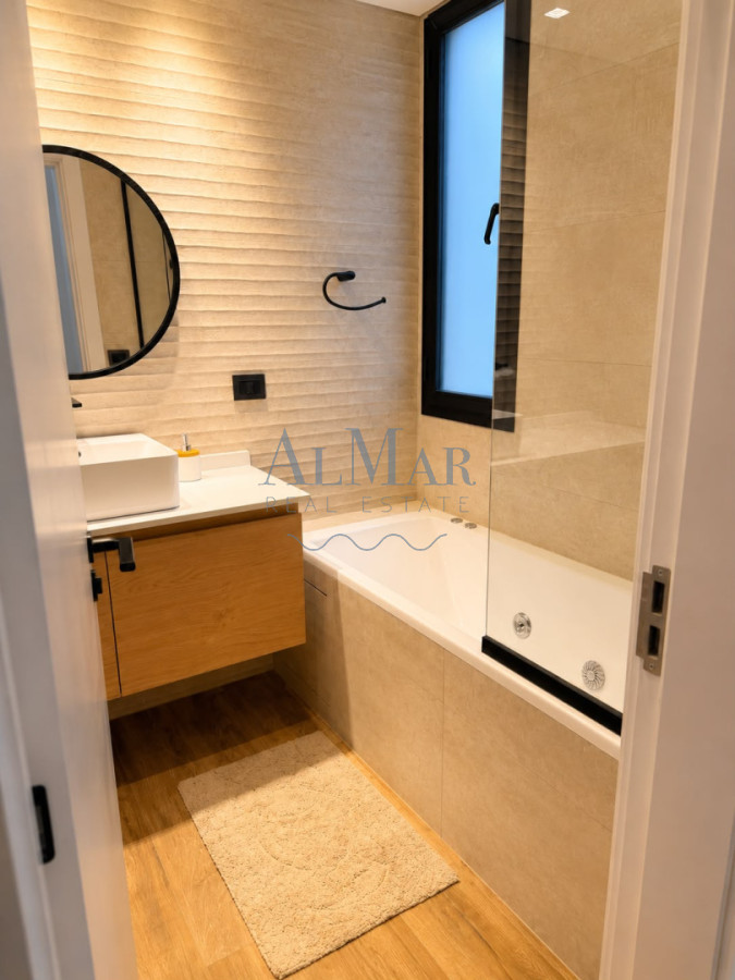 Casa ID.33 - Exclusiva Casa en venta Punta Ballena La Jacinta 4 dormitorios piscina terreno 1100 m²