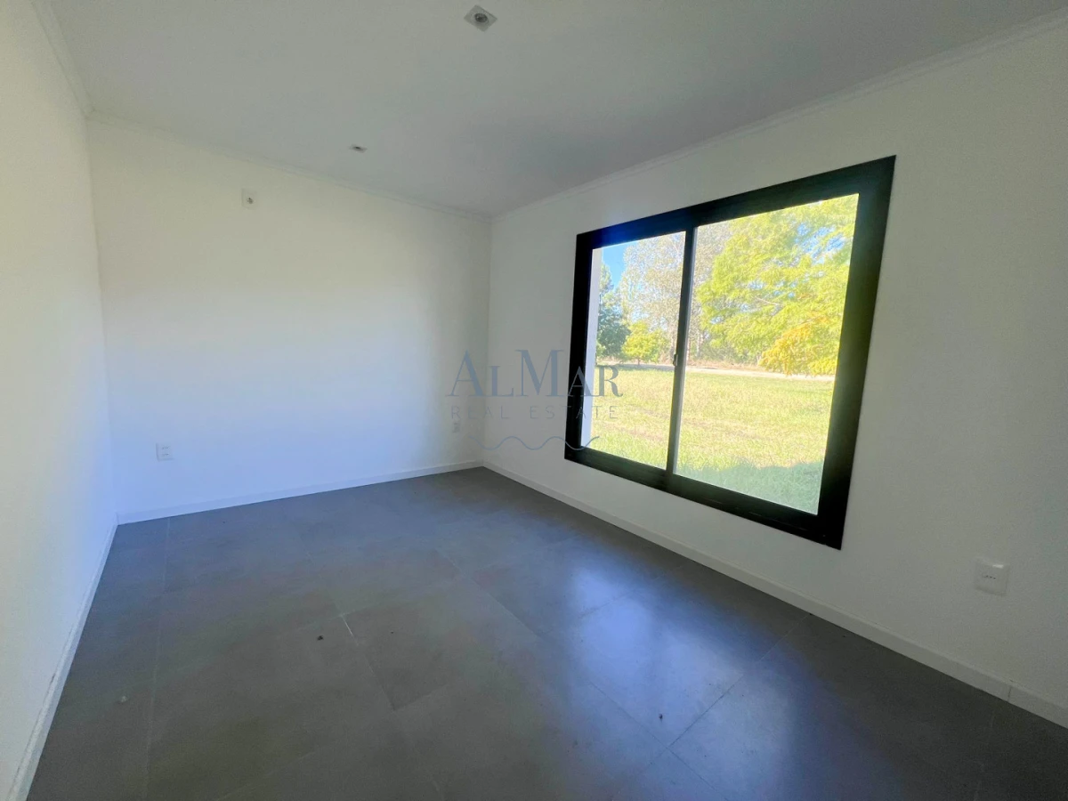 Casa ID.7 - VENTA CASA DE 3 DORMITORIOS TERRENO 1000M2
