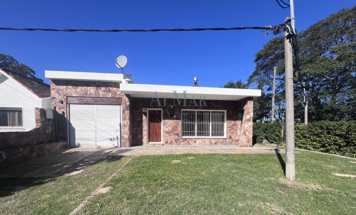 Casa ID.31 - Venta casa 2 dormitorios zona Pinares