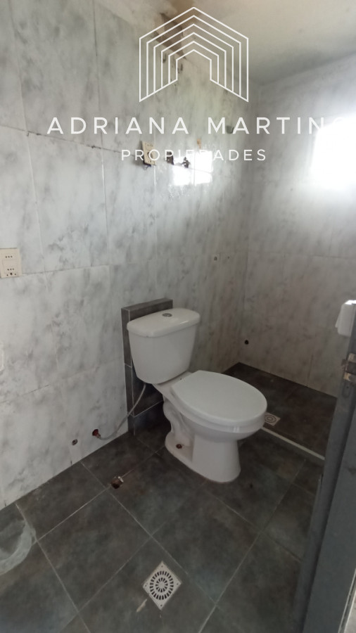 Casa ID.71785 - SE VENDE CASA CON APARTAMENTO EN BARRIO MONTE HERMOSO