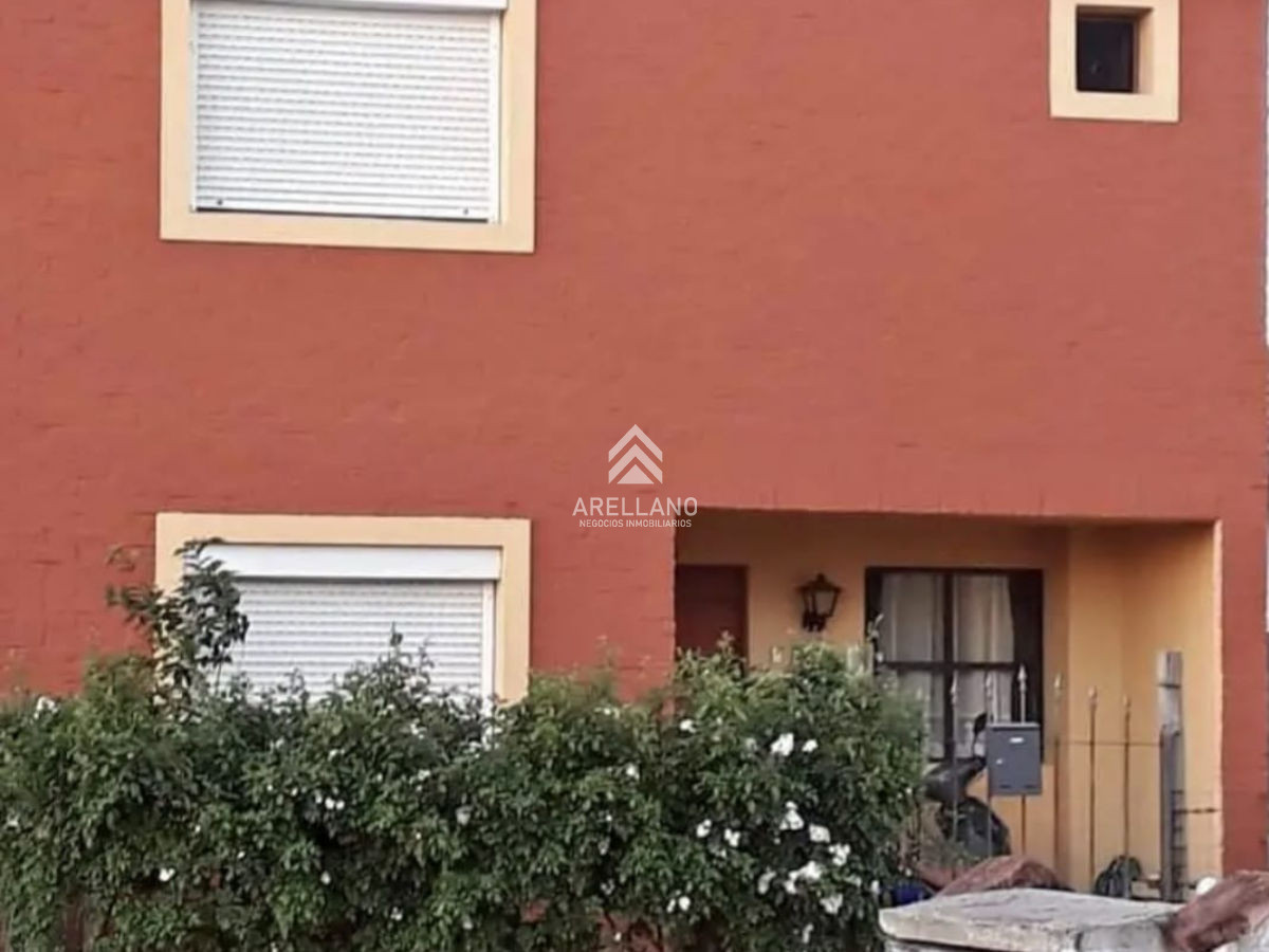 Apartamento ID.4931 - SE VENDE VIVIENDA  DUPLEX 3 DORMITORIOS EN SAN CARLOS 