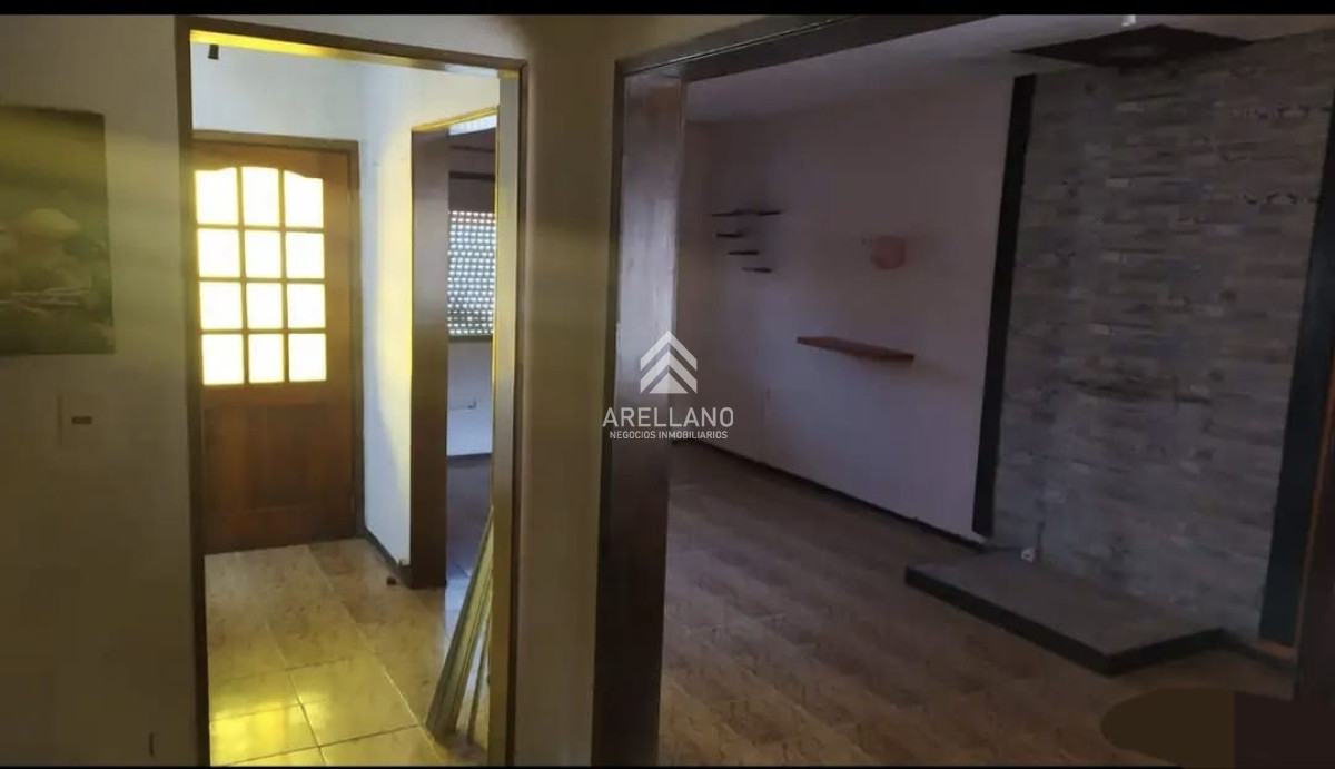Apartamento ID.4931 - SE VENDE VIVIENDA  DUPLEX 3 DORMITORIOS EN SAN CARLOS 